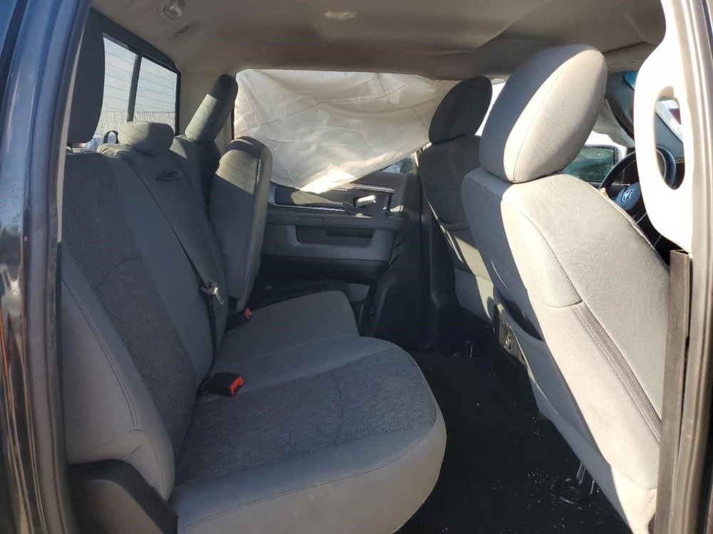 2016 Dodge ram 1500 Air Shutter