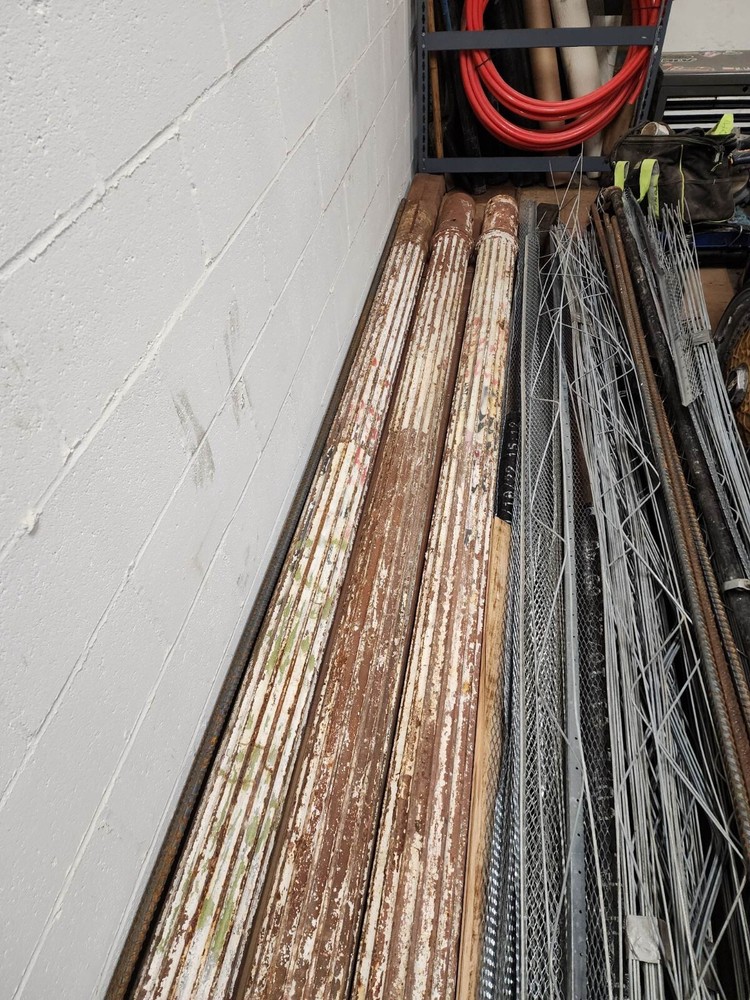 Antique mahogany wood columns (large)