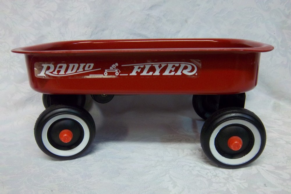 Radio Flyer Red Wagon Diecast 12" with 11" Handle Decorative