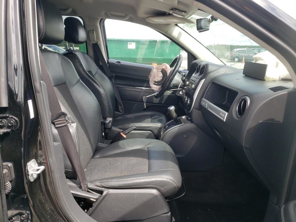 COMPASS 2015 Glove Box 5027874