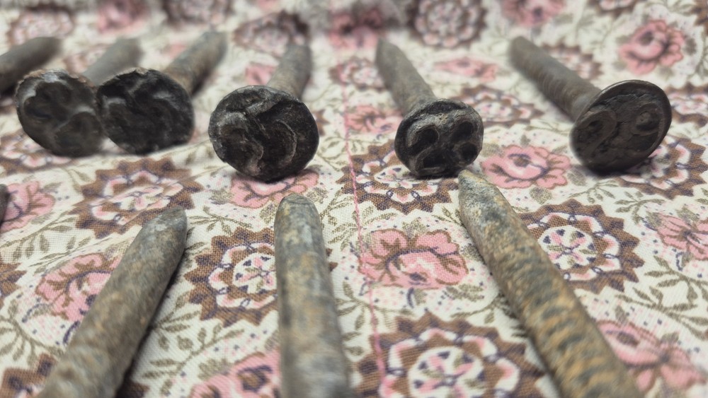 29 Antique Nails
