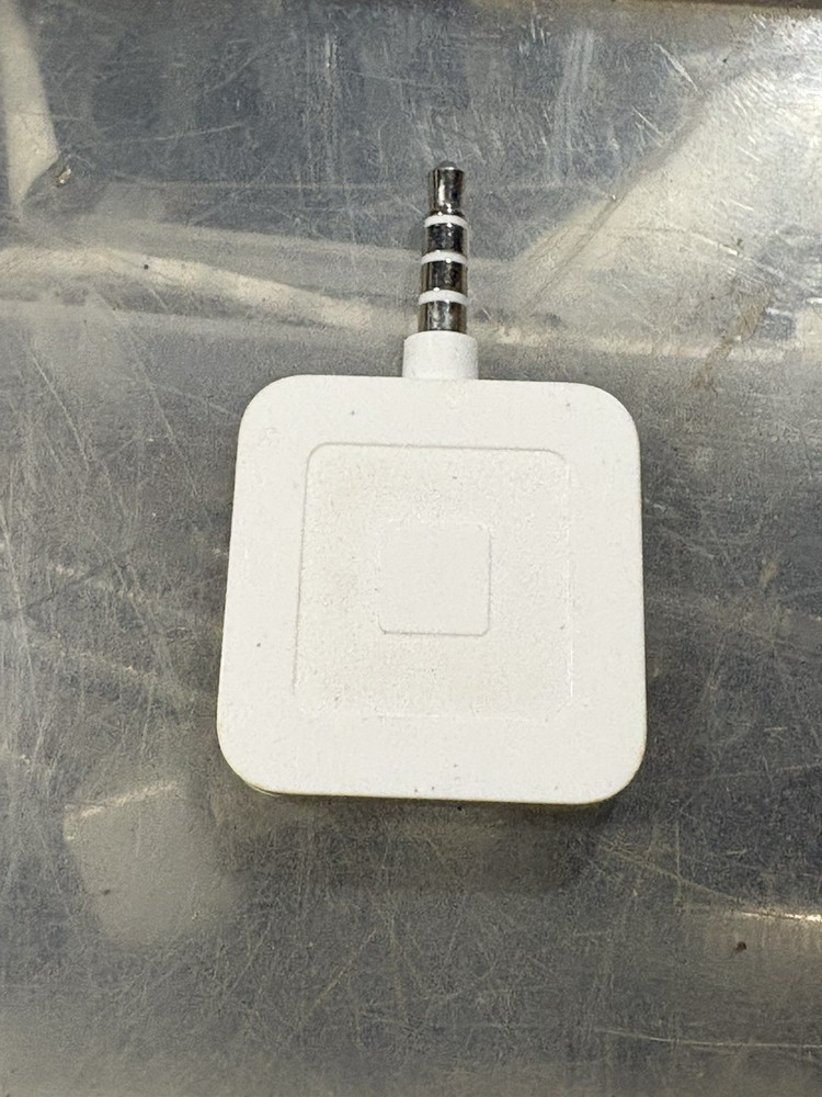 Square Reader Mobile Credit Card Reader for iPhone Android White