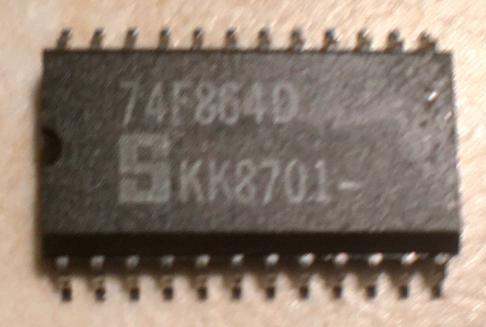 Signetics 74F864 - 9 Bit Bus Transceiver - NOS