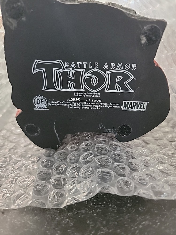 Battle Armor Thor Bust by Dynamic Forces Damaged #15