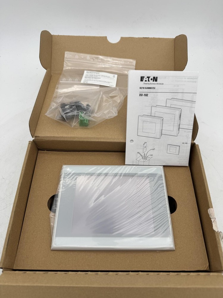 NEW Eaton XV-102-E6-57TVRC-10 Touch Panel 5.7” Touch Panel Operator Interface