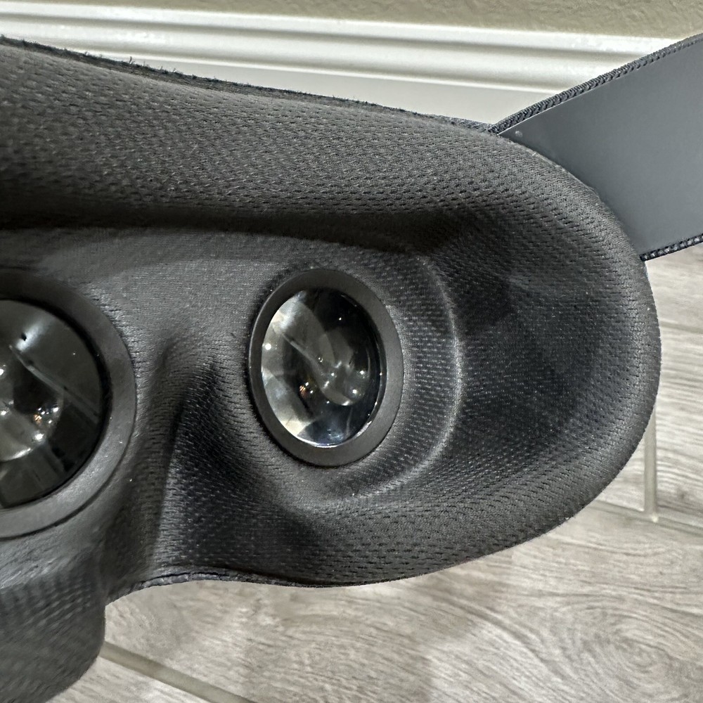 Google Daydream View VR Headset Slate Grey Virtual Reality Remote Control