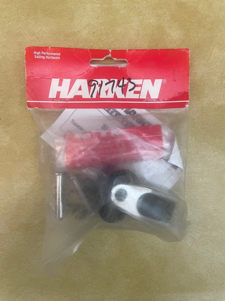 Harken 1561 Mid Range Stand Up Toggle