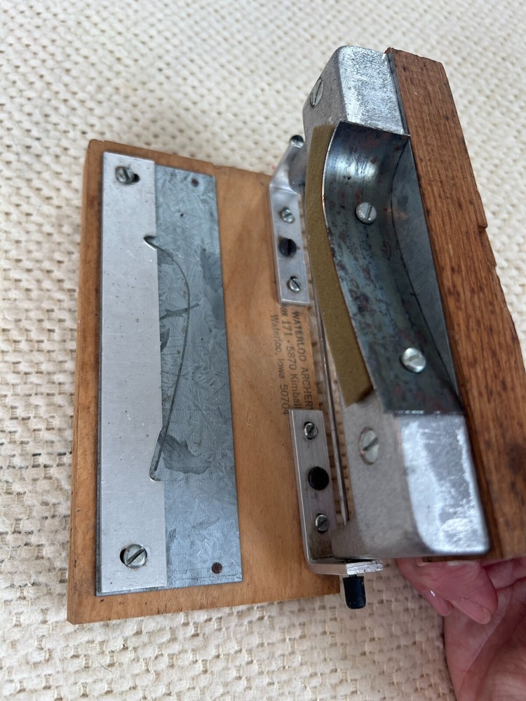 Waterloo Archery Arrow Featger Cutter