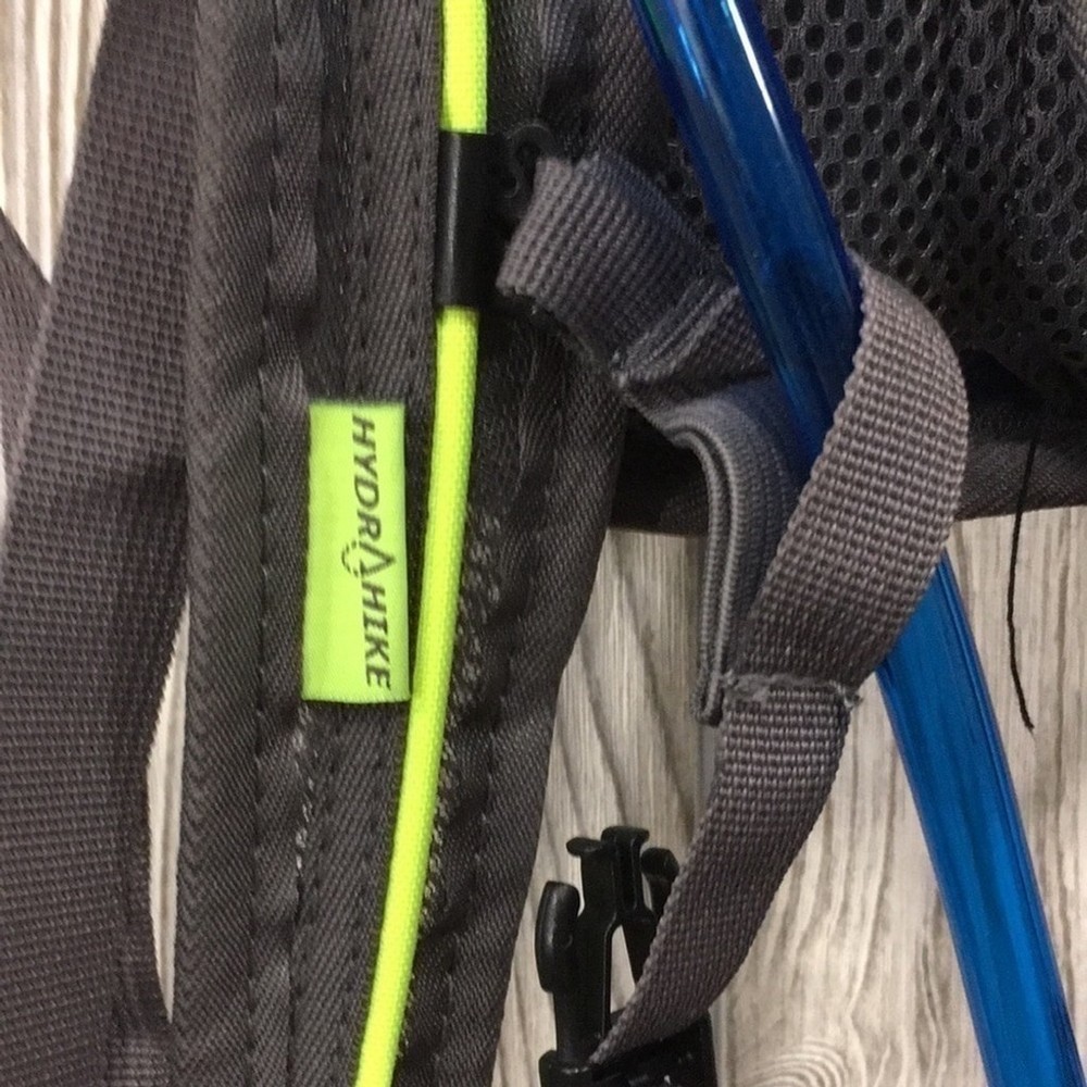 HIGH SIERRA HYDRAHIKE 2L Hydration Backpack Bag