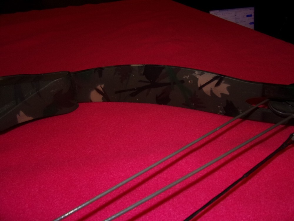 PSE Fast Flight Compound Bow