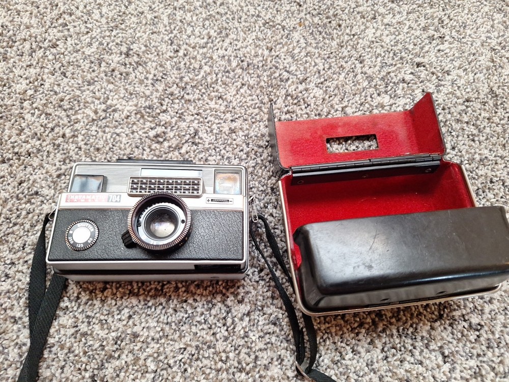 Vintage Kodak Instamatic 704 Camera With Case Untested.