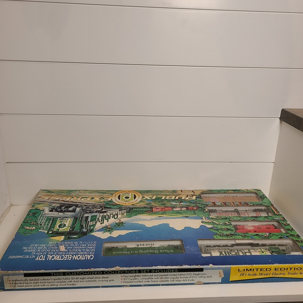 Vintage Limited Edition Publix Express HO scale Train Set