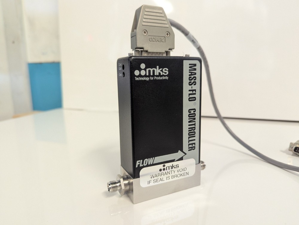 MKS INSTRUMENTS MASS FLOW CONTROLLER 1479A-25156 3 SCCM