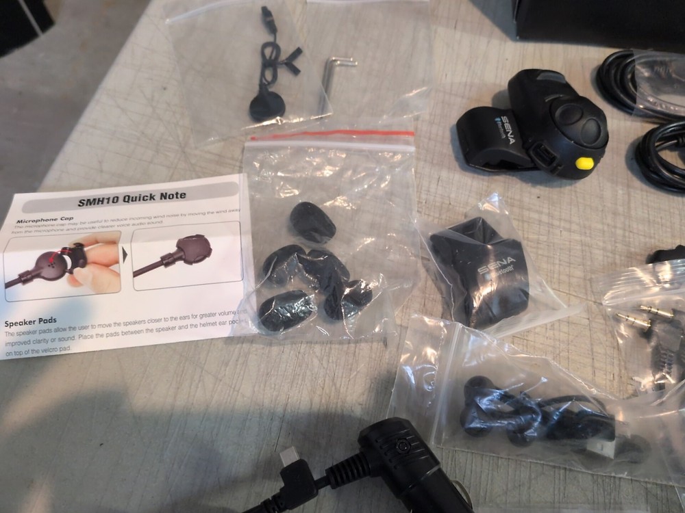 Sena SMH10D-11 Dual Motorcycle Bluetooth Headset Intercom READ DESCRIPTION!