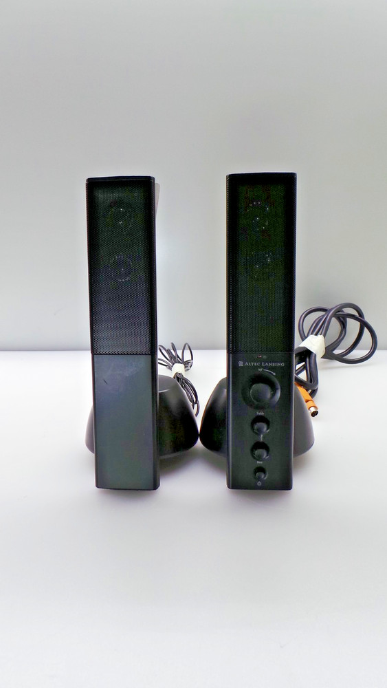 ALTEC LANSING VS4121 RIGHT AND LEFT COMPUTER SPEAKERS ONLY - Working Great
