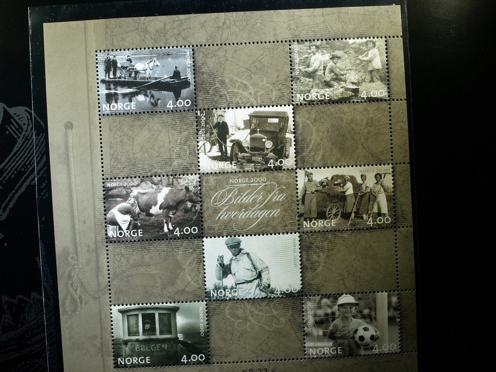 2000 Norway Millennium Stamp & Cover Folio - Complete - slight spine roll
