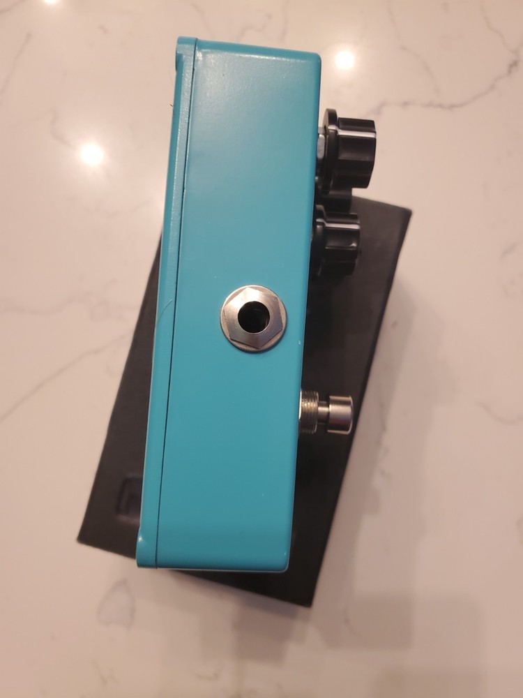 Rogue Analog Delay Guitar Effects Pedal