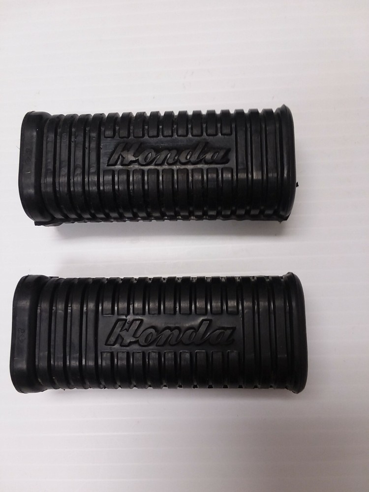 Honda PILLION RUBBER (Pair) 3-7/8 IN. LONG FITS W/ RECTANGULAR HOLE, CA77 CA72