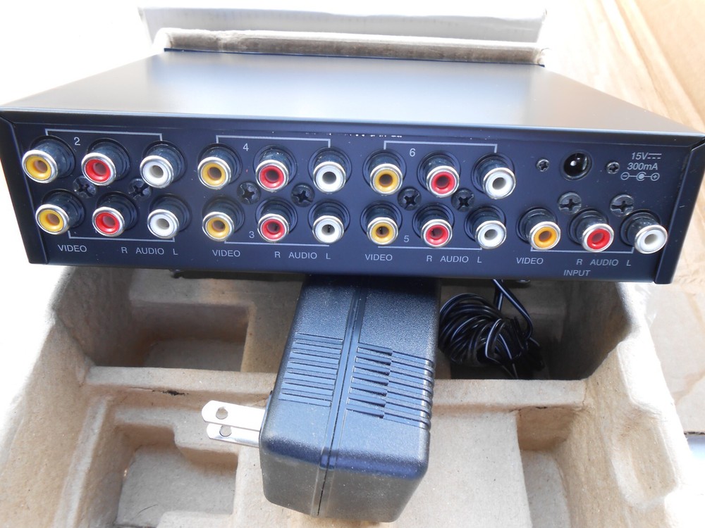 MCM 6-Way Audio Video Distribution Amplifier