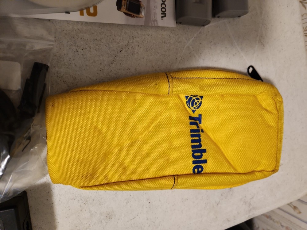 TOPCON GMS-2 GIS /w Charger, Accessories,