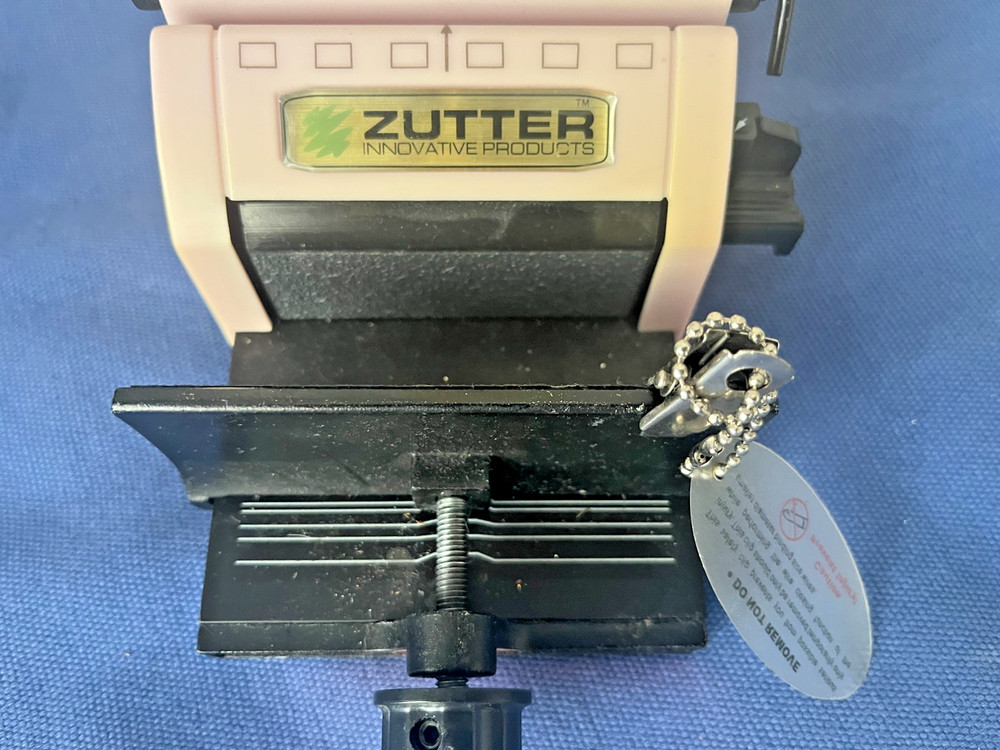 ZUTTER Innovative Products Bind-It-All Personal Binding System Desert Pink
