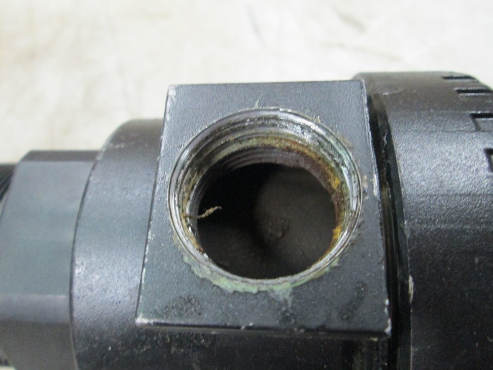 MP Master Pneumatic Filter/Regulator CFDR100-6 0-125# 3/4" FNPT (Used)