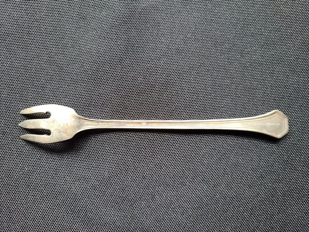 Munson Steamship Line 5 3/4" Fish Fork (1919-1937)
