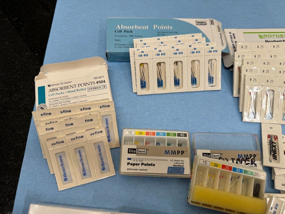 Absorbent Paper Points -Laboratory - Lot Shown