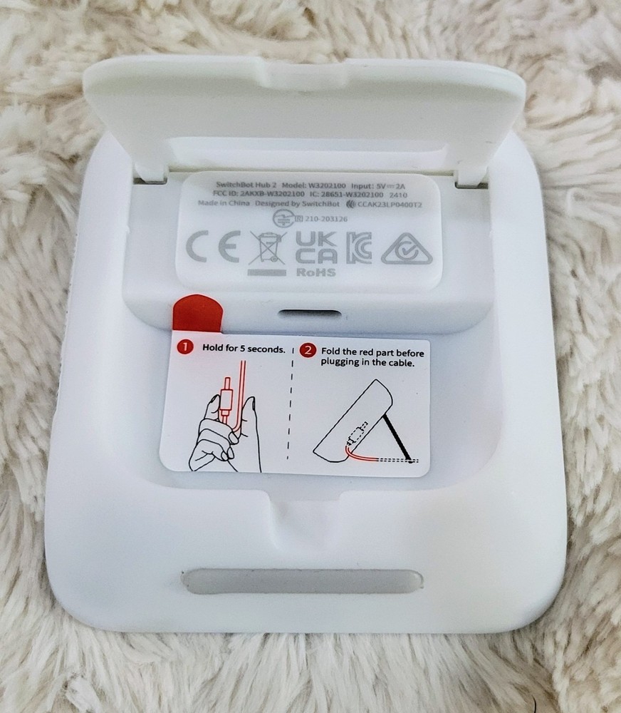SwitchBot Hub 2 White Smart IR Remote Built-in Meter Wireless Smart Home Hub