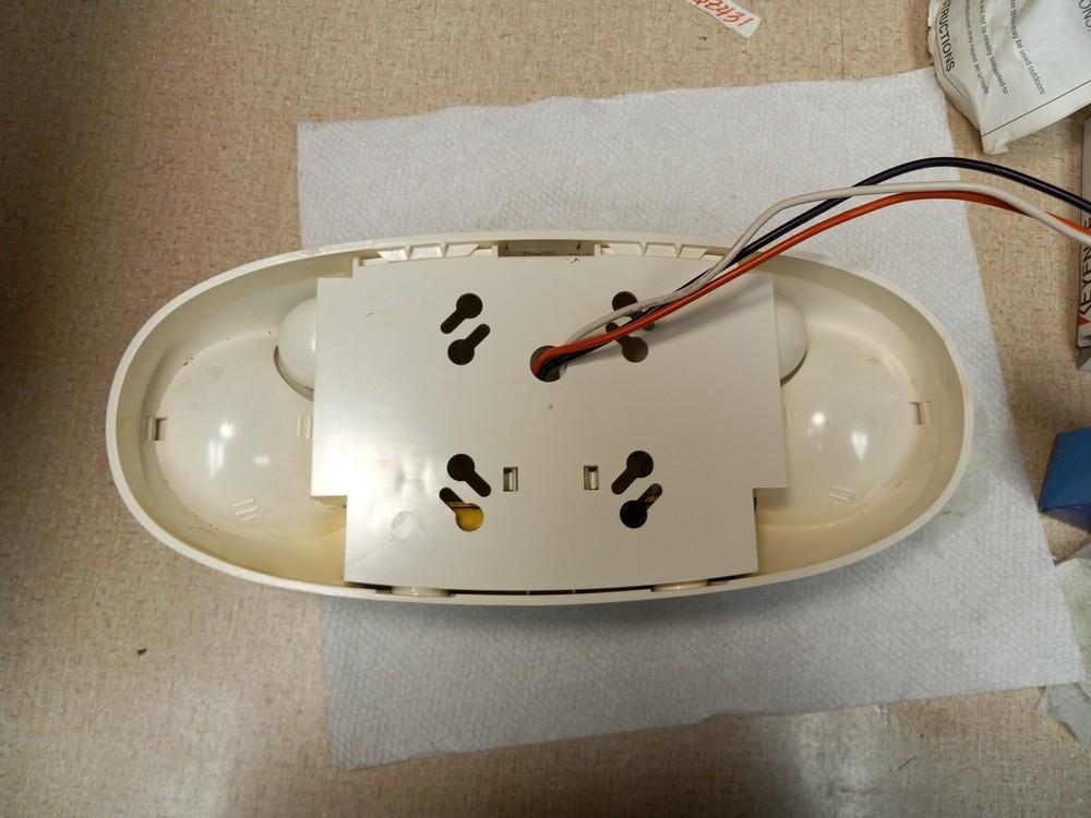 Quick Mount Emergency Lighting Unit EMPCB00223 ELM/ELM2