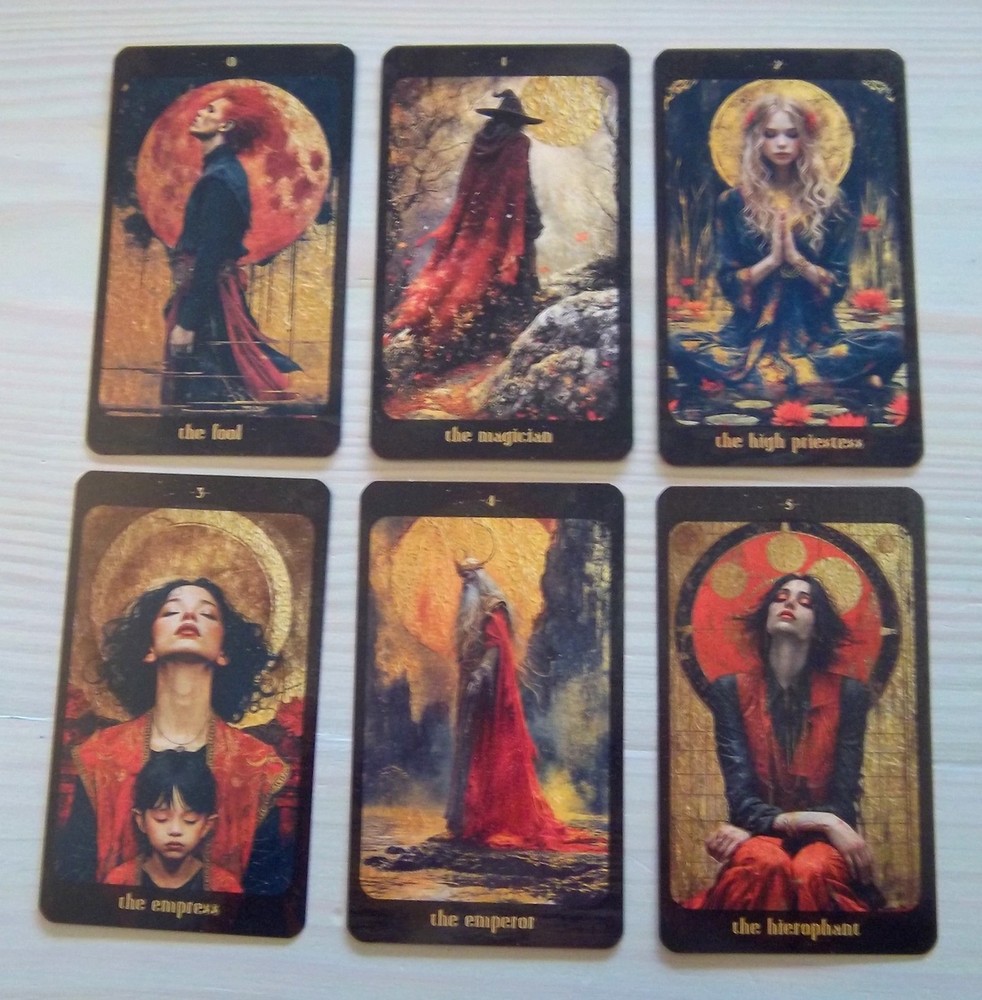 Amber Moon Tarot Deck by Hepie Bartkowski w/ Guidebook - New / Sealed