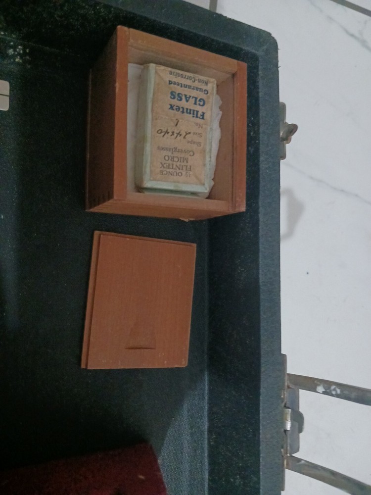 Vintage 1938 E. Leith Microscope Complete