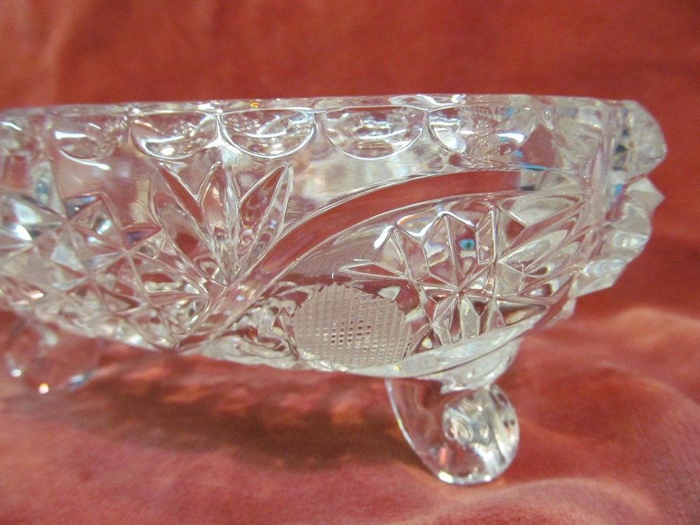 8 3/4" TRIANGULAR PRESSED GLASS LIDDED & FOOTED CANDY DISH WITH SPIKE SPIRE