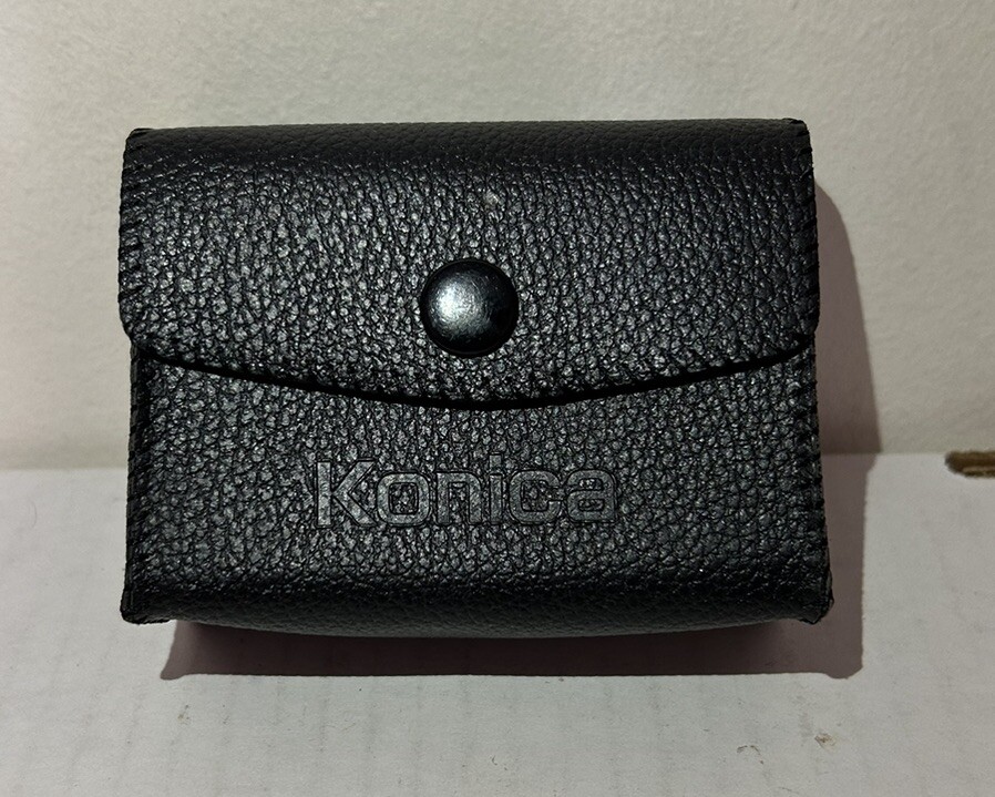 Konica 24mm 26mm Lens Hood & Case