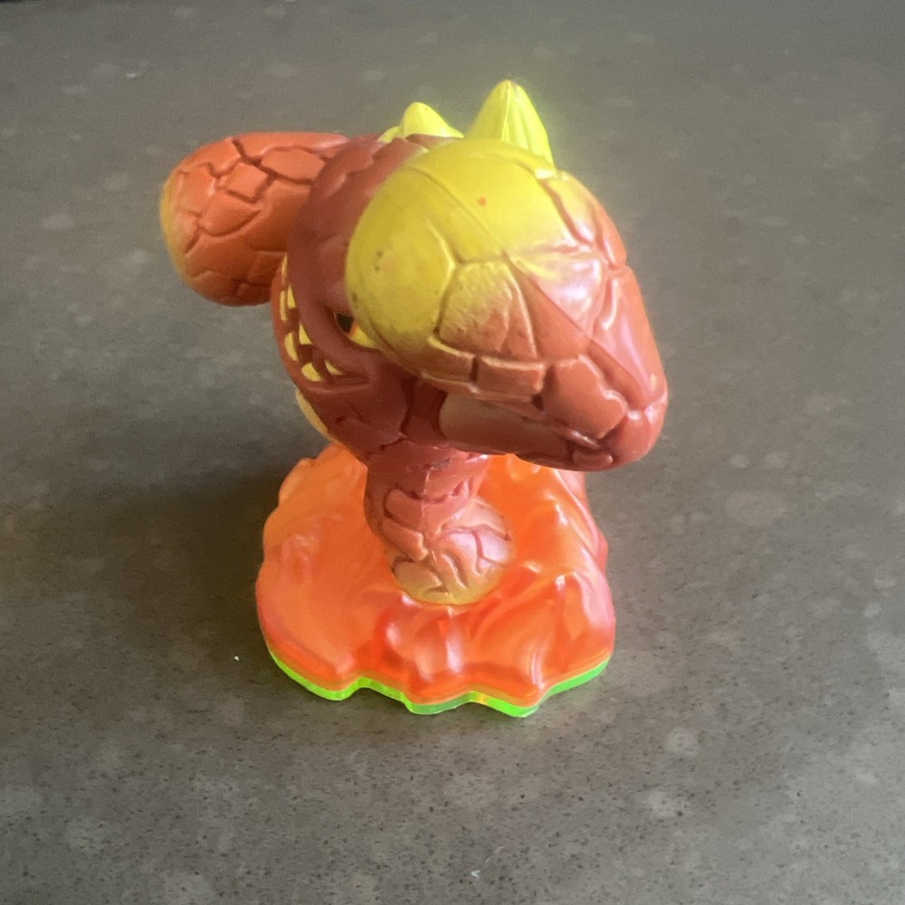 Skylanders: Giants: LIGHTCORE Eruptor Figure