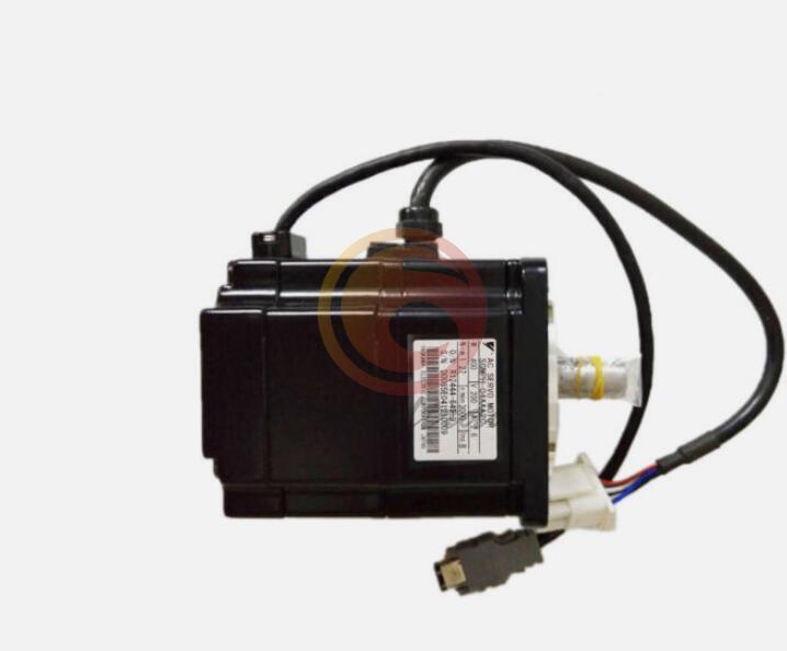 ONE NEW YASKAWA SGMPH-04AAA2C SERVO MOTOR