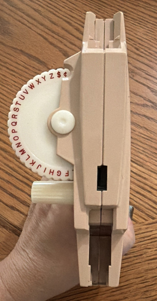 Vintage DYMO Home Label Maker Beige FREE-SHIP