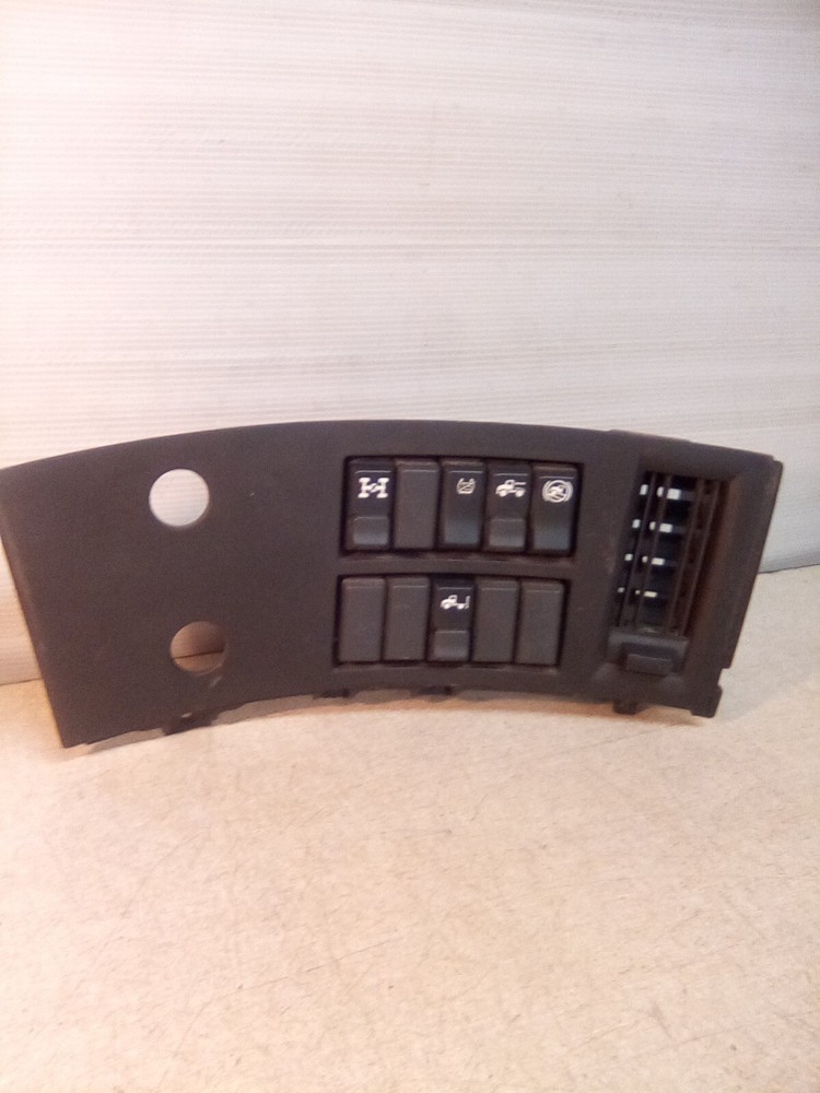 Volvo VNL 82756001 Dashboard Switch Panel