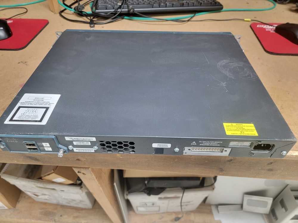 Cisco Catalyst 2960 (WS-C2960S-48FPS-L) 48-Ports Rack-Mountable Switch Managed