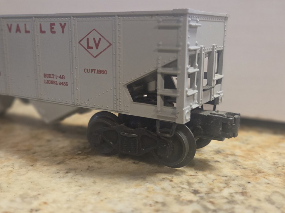 6456-25 LEHIGH VALLEY SHORT HOPPER, GRAY