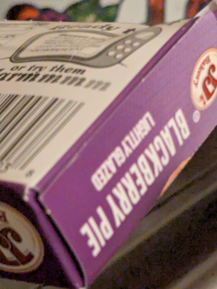 JJ's fruit Pie 🥧 4oz (blackberry, apple 🍏, cherry 🍒)