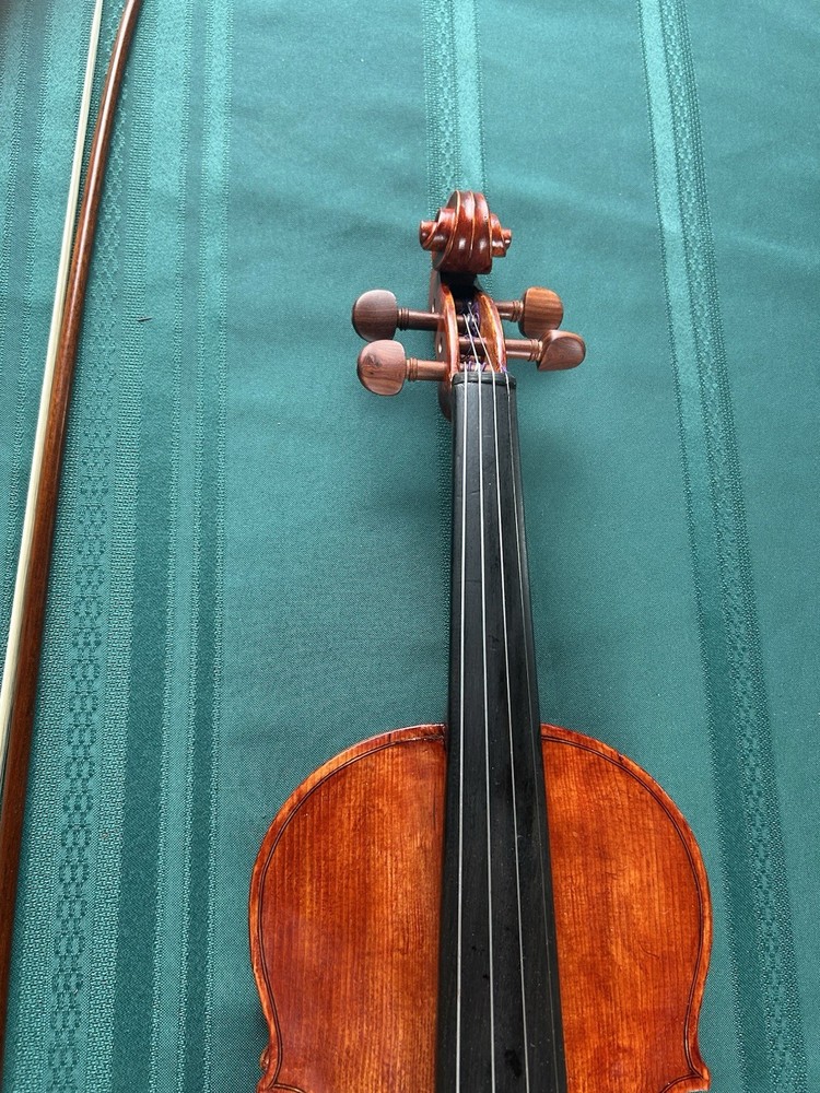 Beautiful Full Size Violin With Hard Case And Bow
