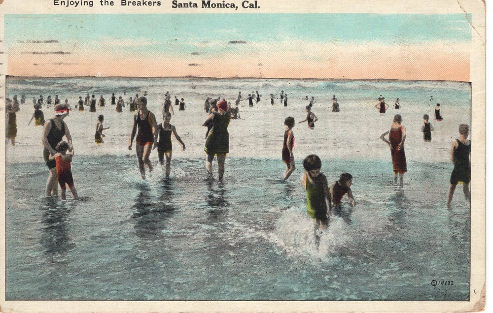 ENJOYING THE BREAKERS, SANTA MONICA, CA - PC5607