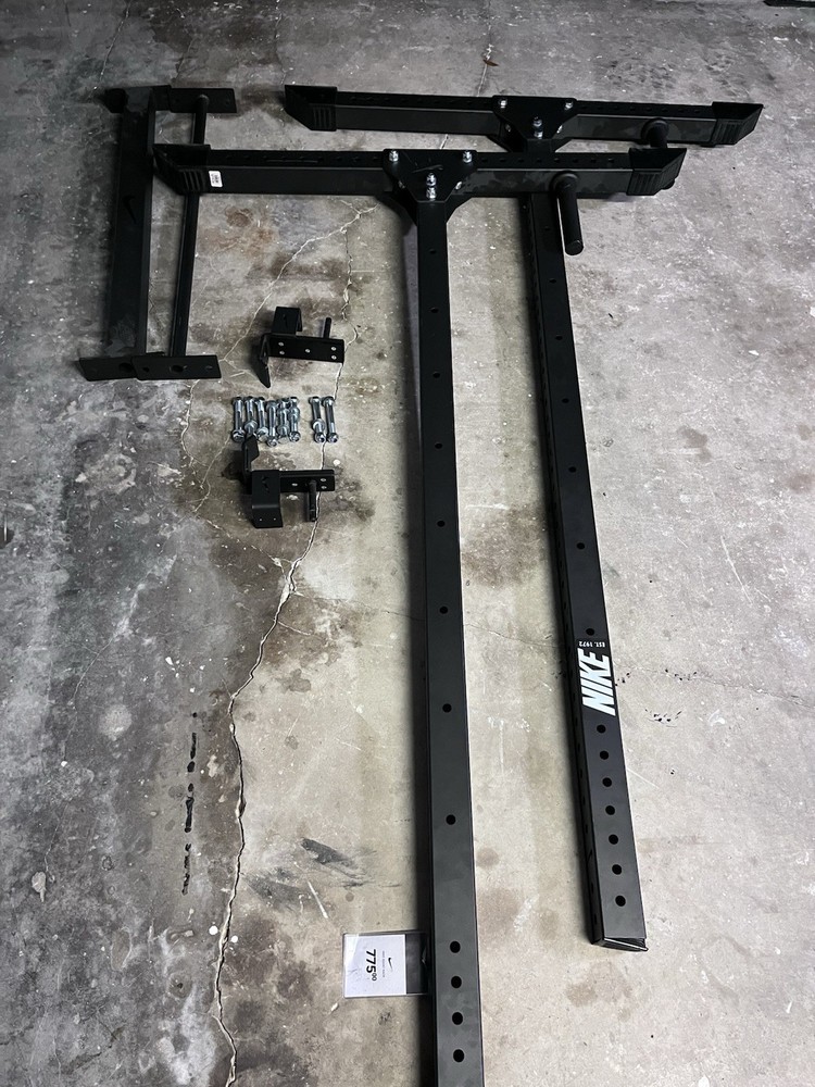 Nike Adjustable Power Rack Squat Rack Black Pull-Up Bar 700 lb Capacity