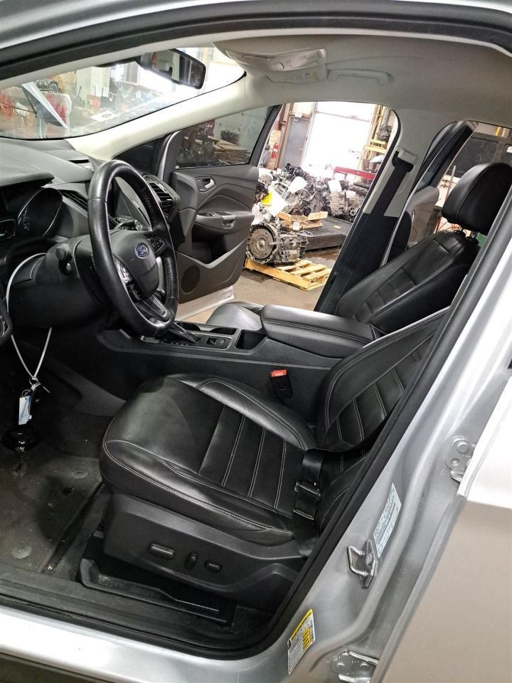 2017 Escape Amplifier Sku#4430372