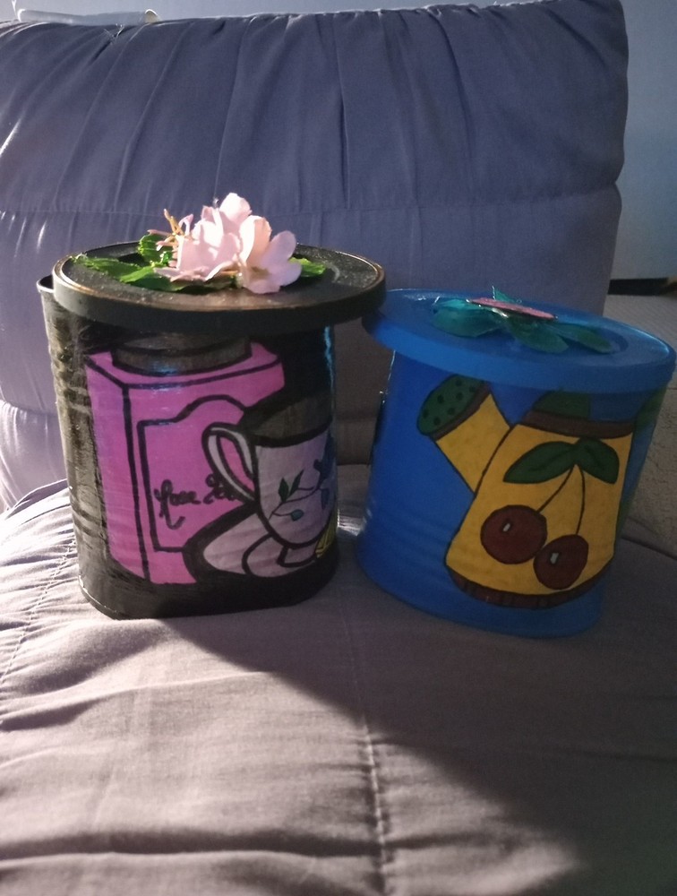 Metal Paintings Cans