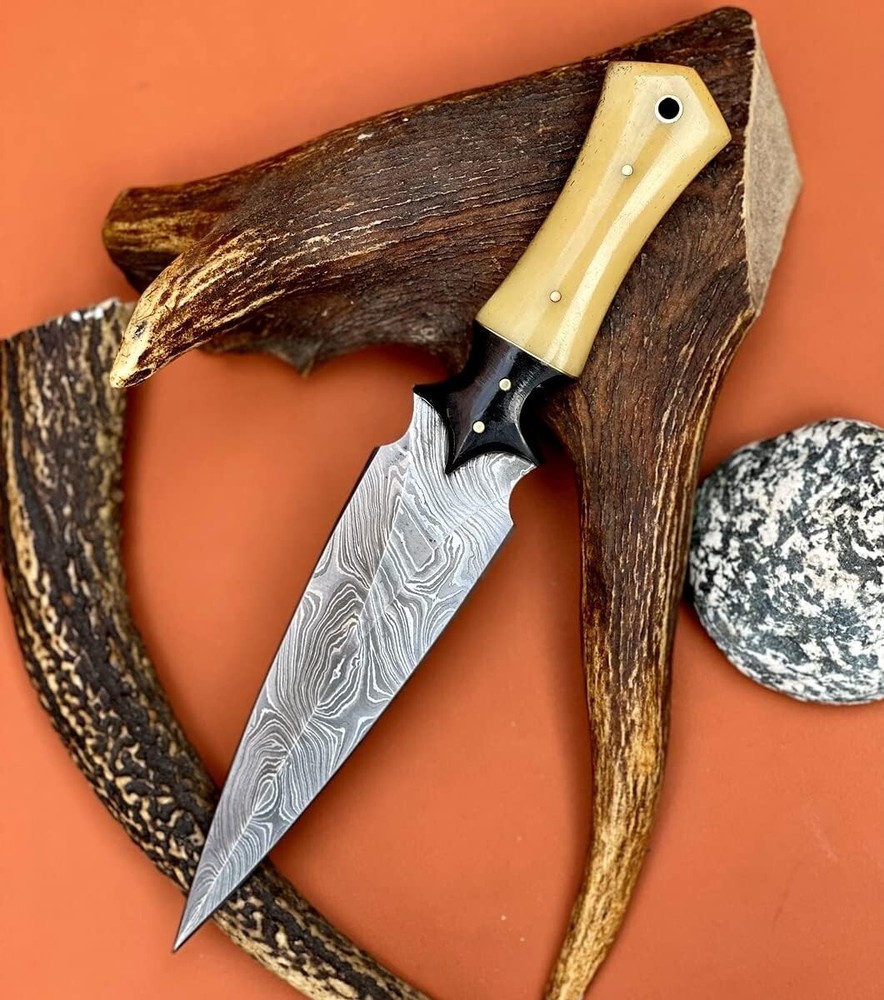 Customized Handmade Damascus Steel Hunting Knife With Leather Sheath Bone Handle