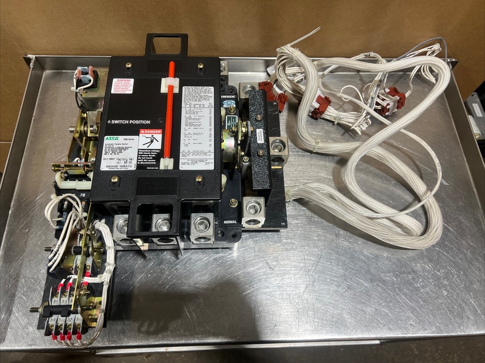 ASCO AUTOMATIC TRANSFER SWITCH Cat No E07ATSC30260N5XC Nos Surplus. Fresh Pull