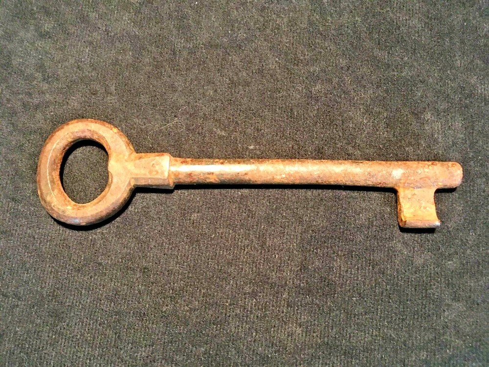 Antique Iron Skeleton Key