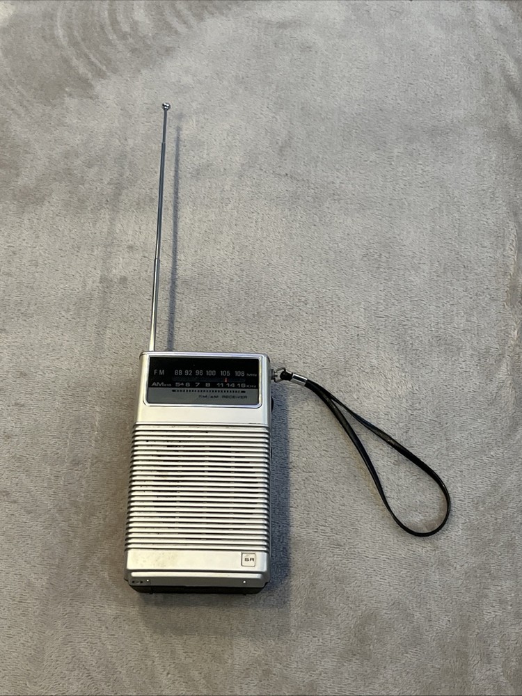 Vintage Sears Roebuck Portable Handheld Solid State AM/FM,TransistorRadio Tested